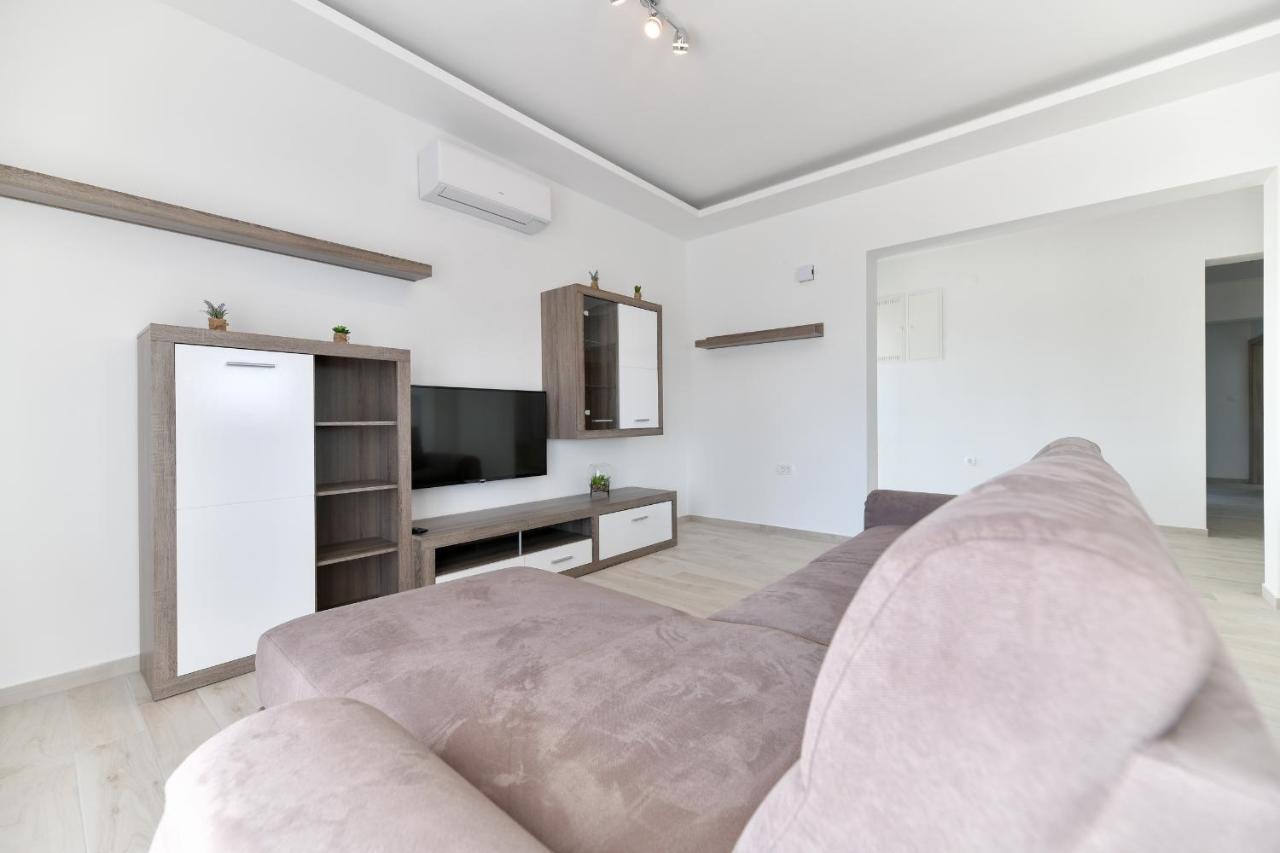 J&m Apartamento Sukošan